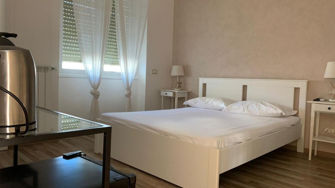 Villa Giuseppina Террачина Екстер'єр фото
